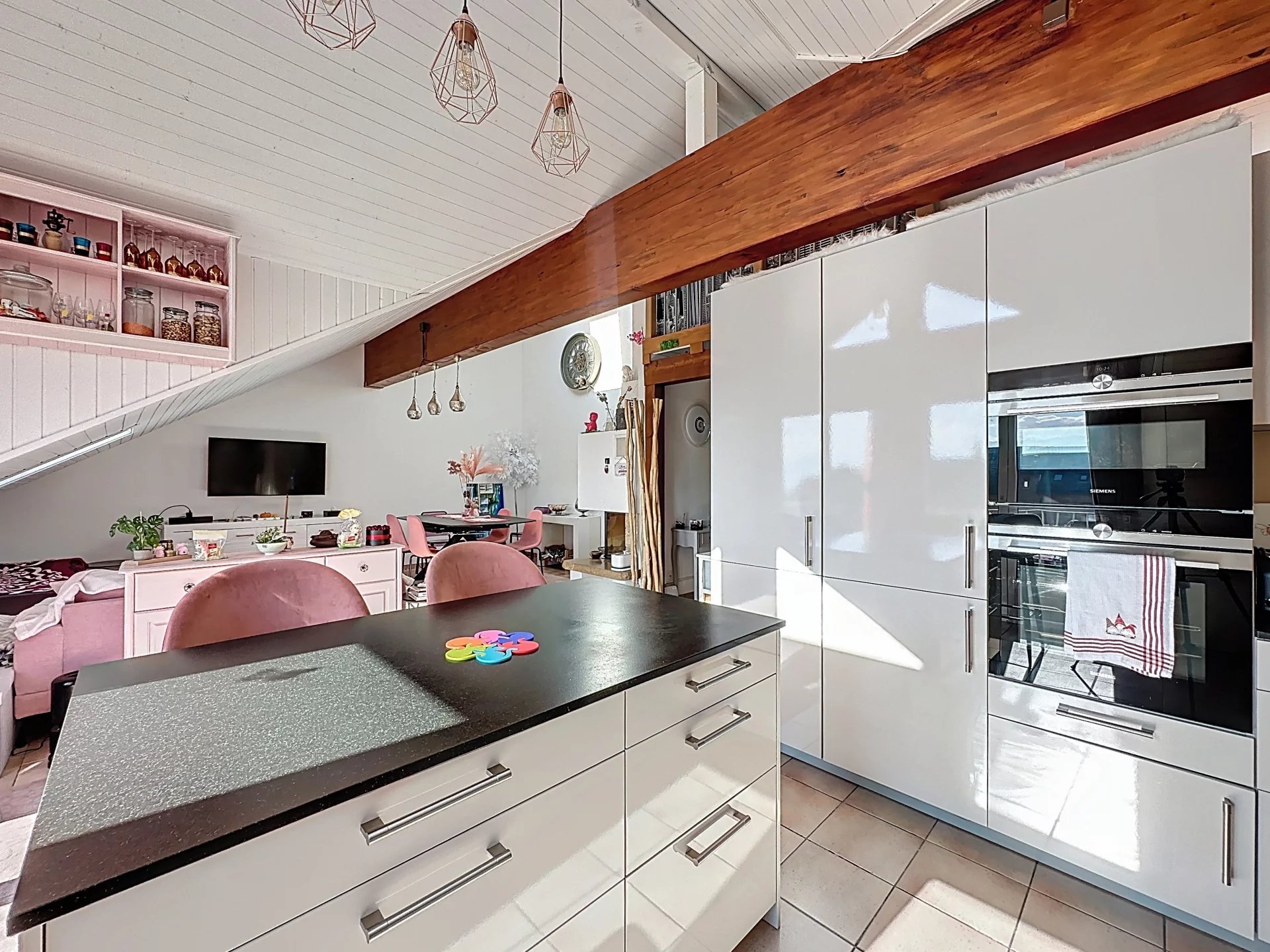 af01a35bfb39d29f9da28879b8cef3c4_9c5b36faa7_1920-original-75-2